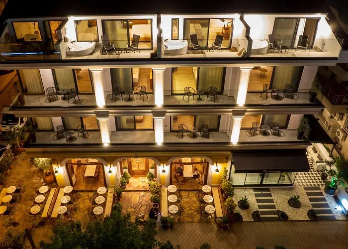 アパートホテル Ansira 4*