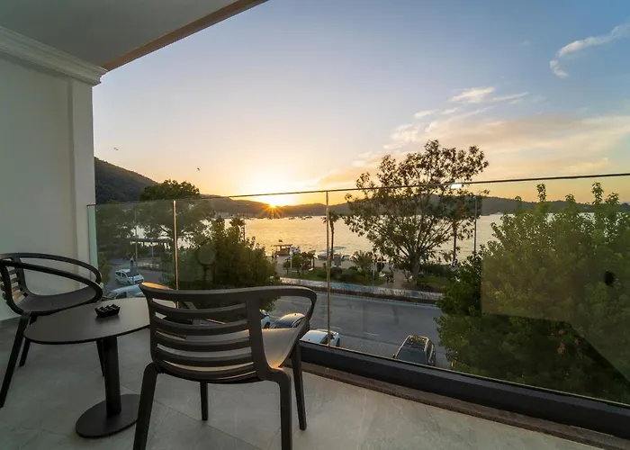 アパートホテル Ansira フェティエ