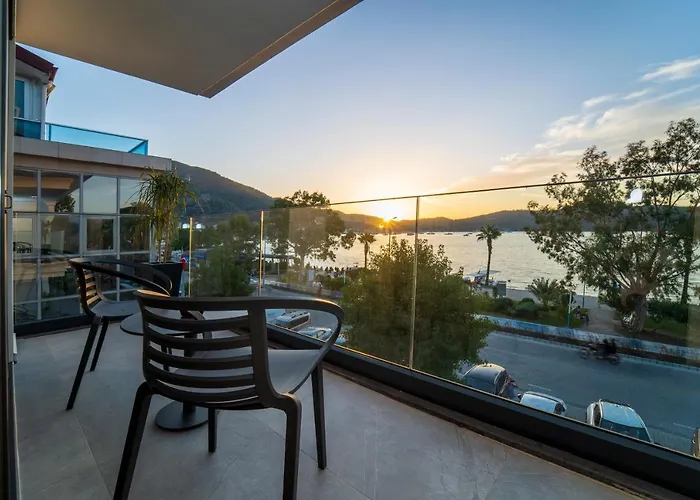 Ansira アパートホテル 4*