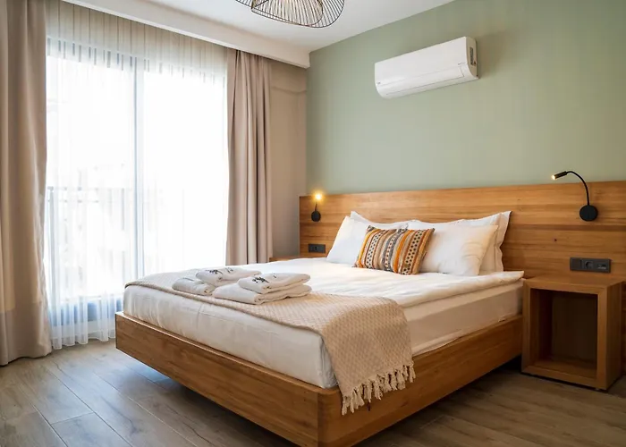 Ansira アパートホテル フェティエ