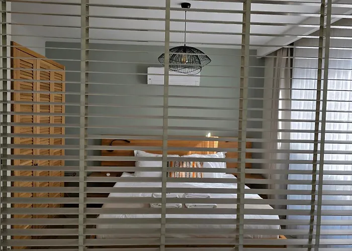 アパートホテル Ansira フェティエ